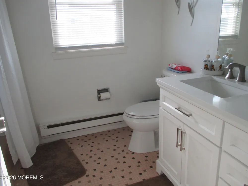 678 New Castle Court #B Lakewood, NJ 08701