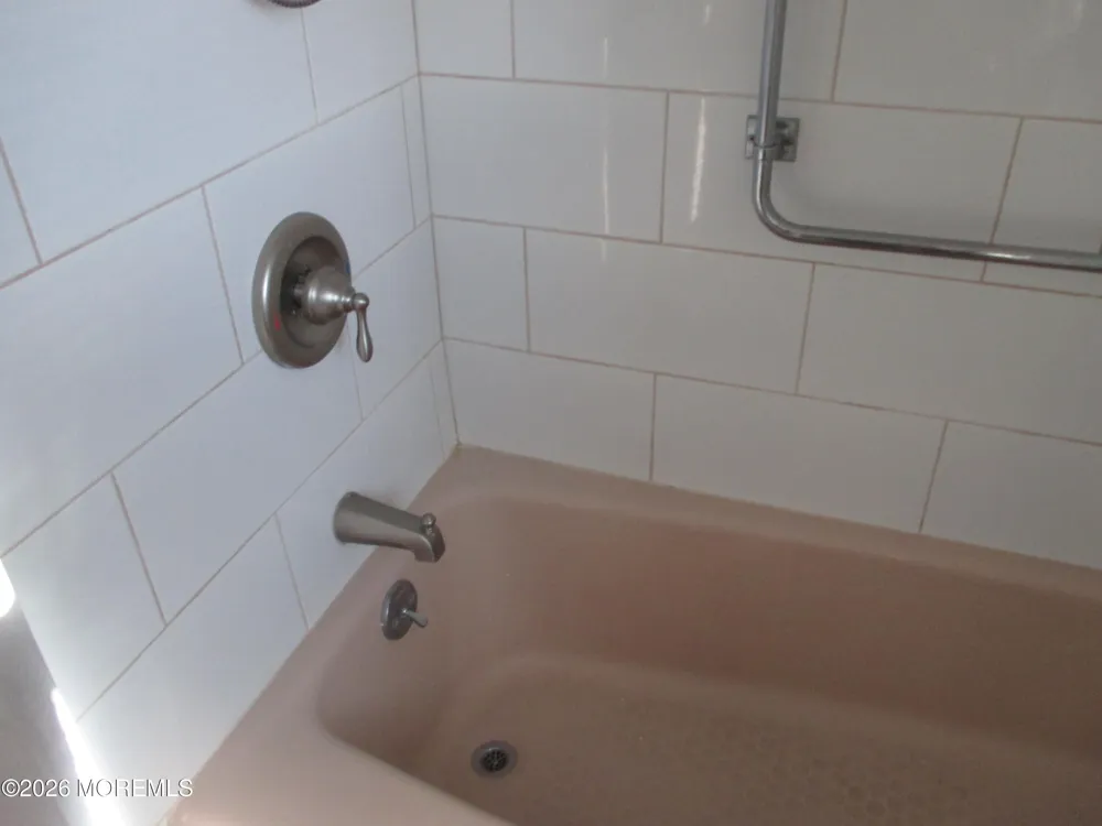 678 New Castle Court #B Lakewood, NJ 08701