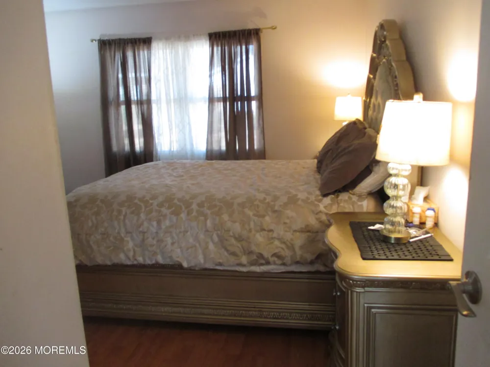 678 New Castle Court #B Lakewood, NJ 08701