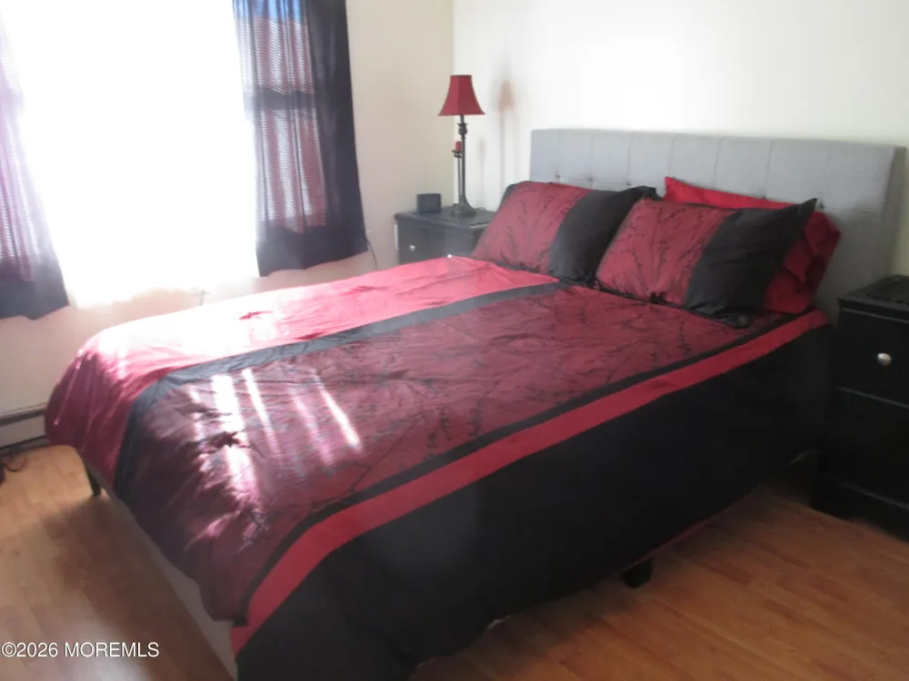 678 New Castle Court #B Lakewood, NJ 08701