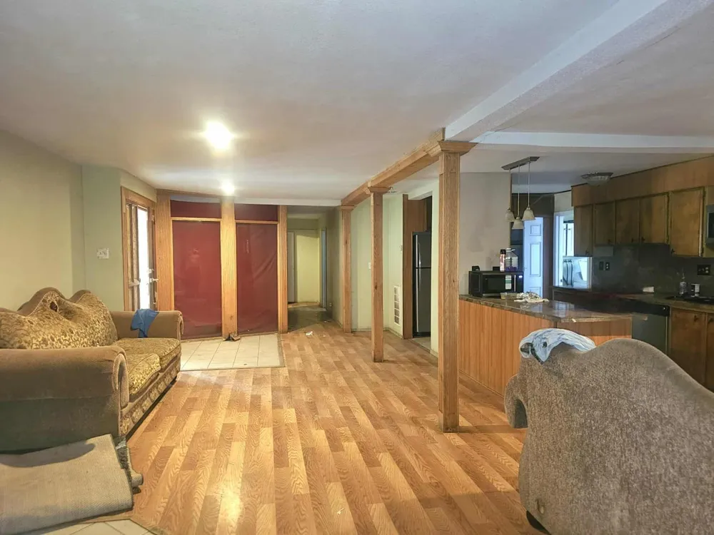 14398 Avenue 88 Pixley, CA 93256