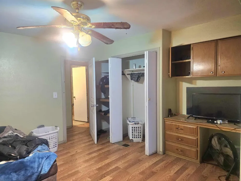 14398 Avenue 88 Pixley, CA 93256