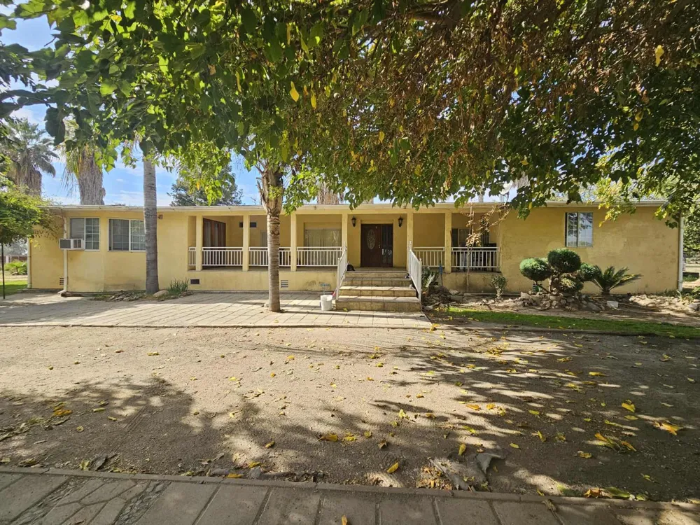 14398 Avenue 88 Pixley, CA 93256