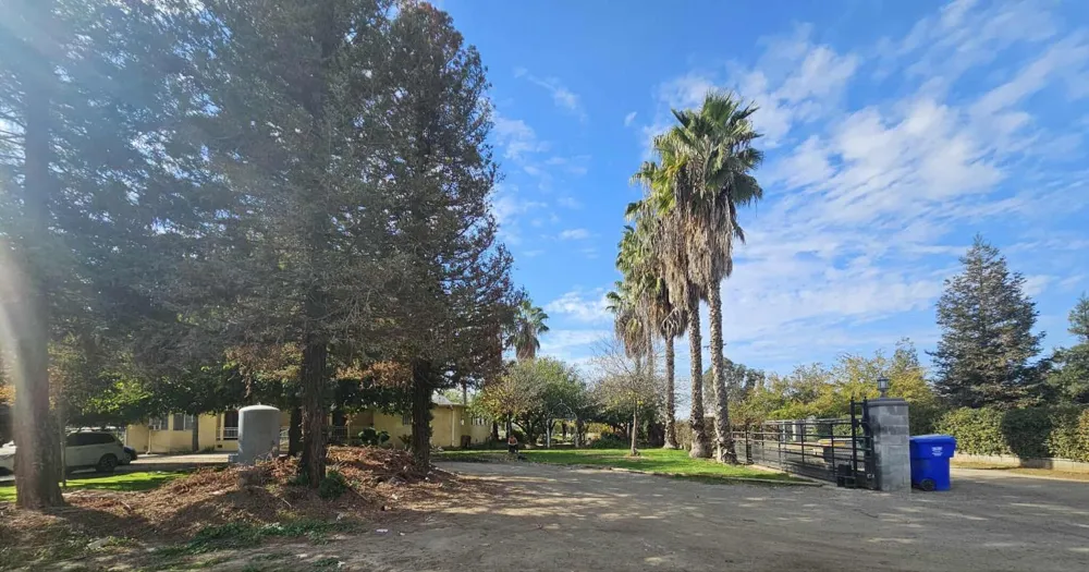 14398 Avenue 88 Pixley, CA 93256