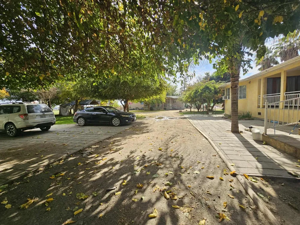 14398 Avenue 88 Pixley, CA 93256