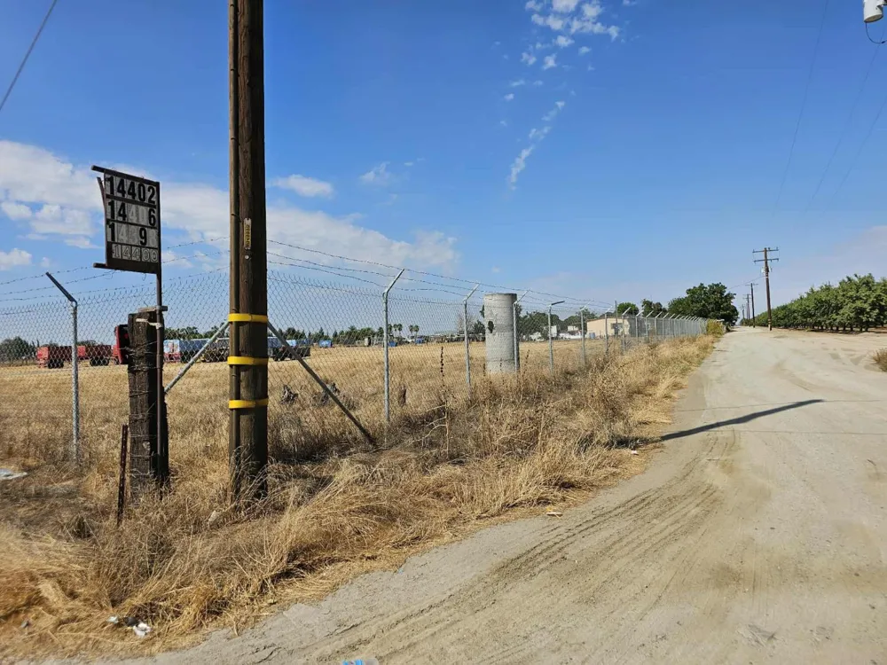 14398 Avenue 88 Pixley, CA 93256