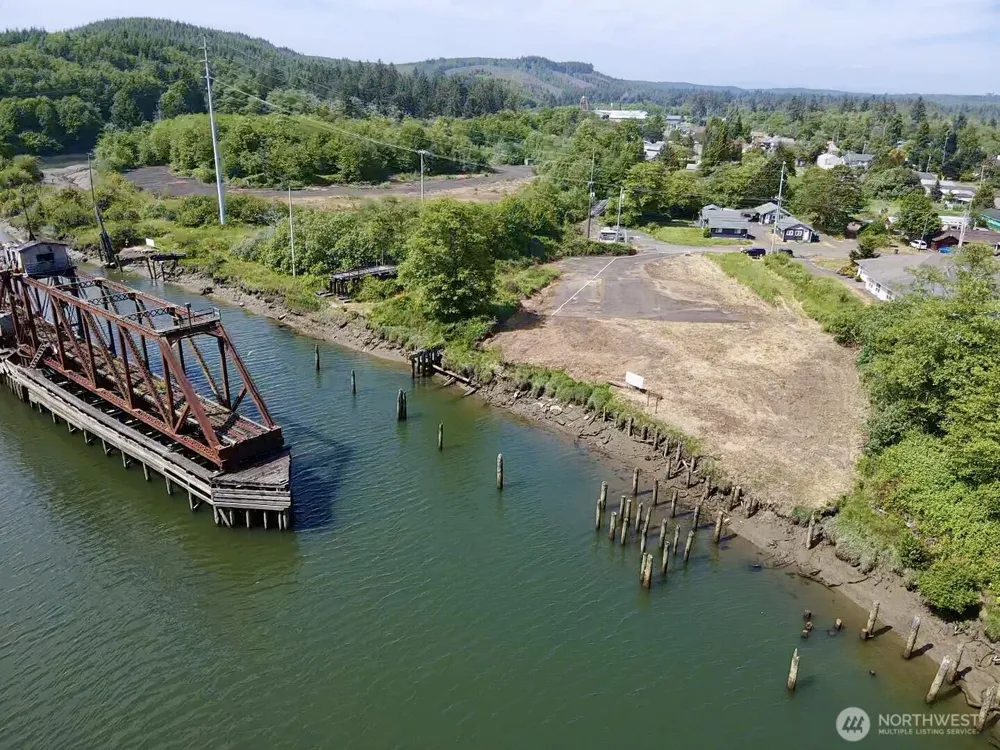 1010 Division Street Hoquiam, WA 98550