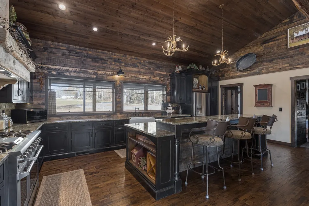 2900 Tanyard Hill Rd Lynchburg, TN 37352
