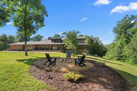 2900 Tanyard Hill Rd