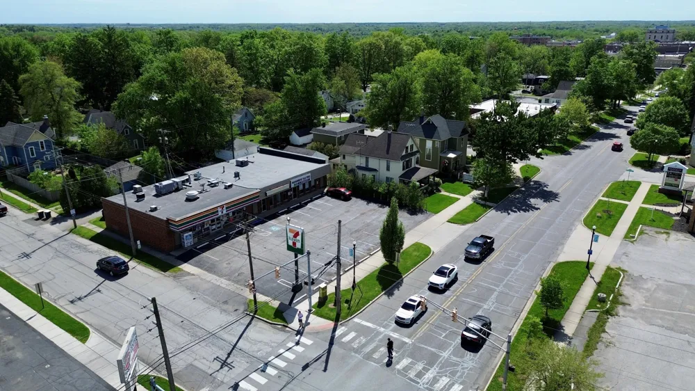 706 1/2 E Lincolnway Valparaiso, IN 46383