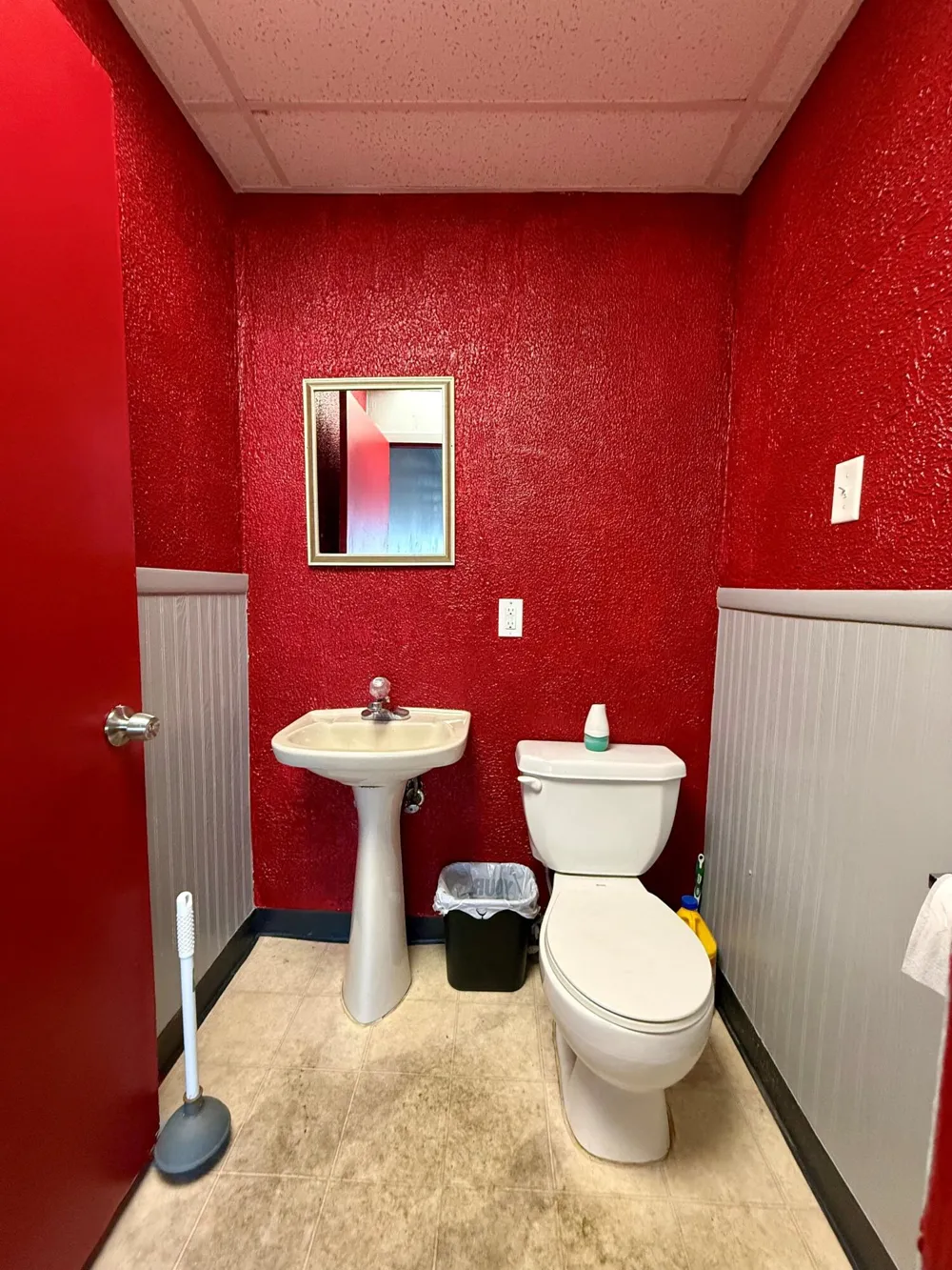 706 1/2 E Lincolnway Valparaiso, IN 46383