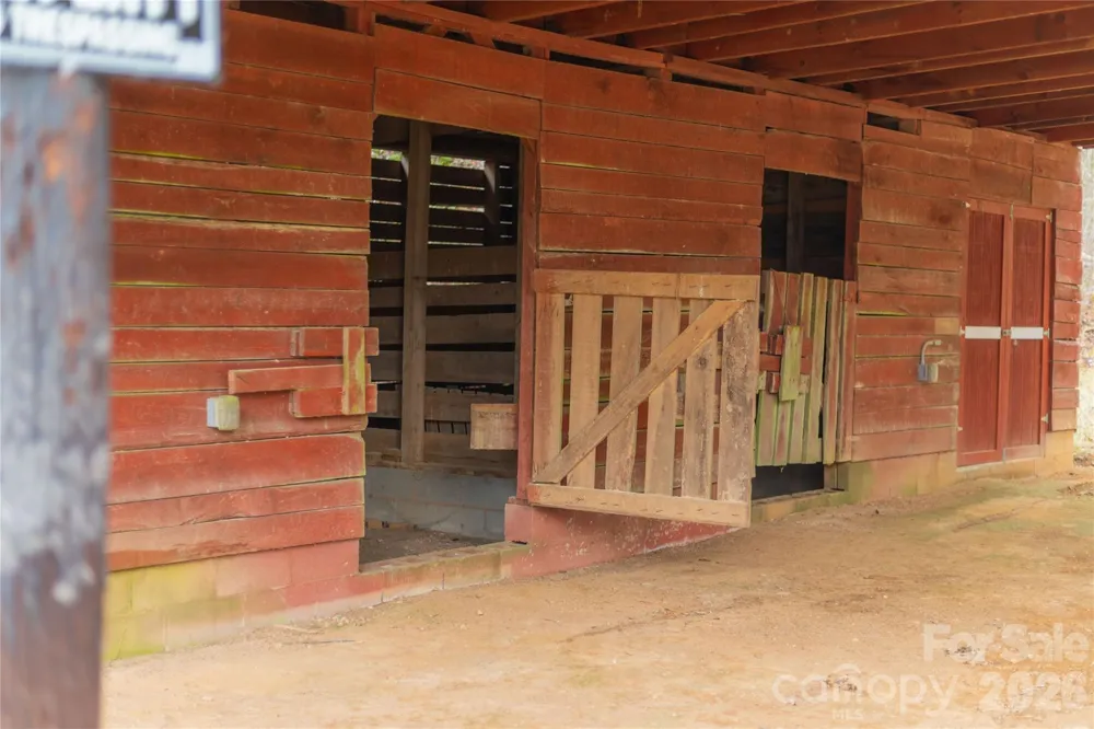 104 Robin Lane Bryson City, NC 28713