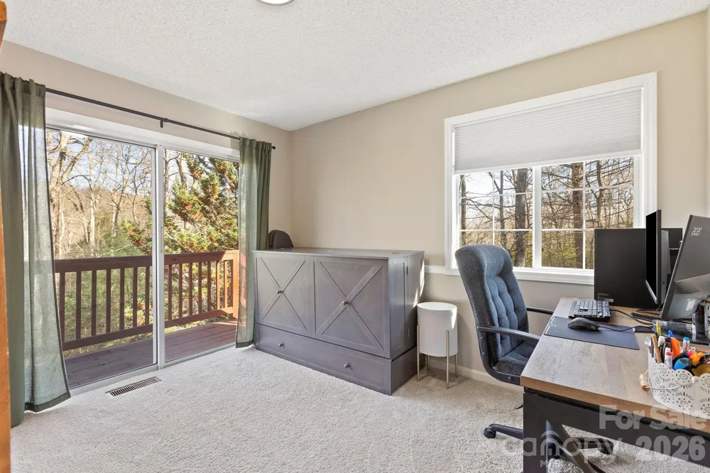 124 Flat Creek Drive Lake Toxaway, NC 28747