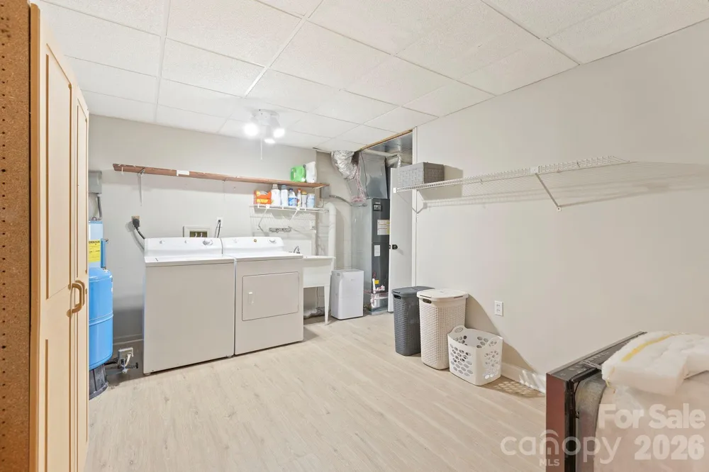 124 Flat Creek Drive Lake Toxaway, NC 28747