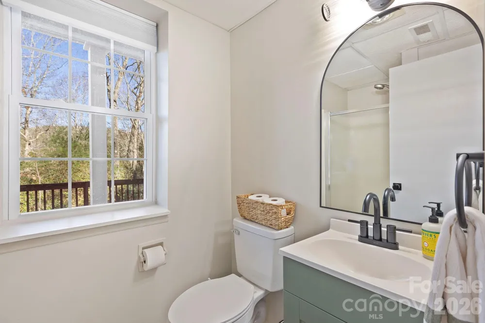 124 Flat Creek Drive Lake Toxaway, NC 28747