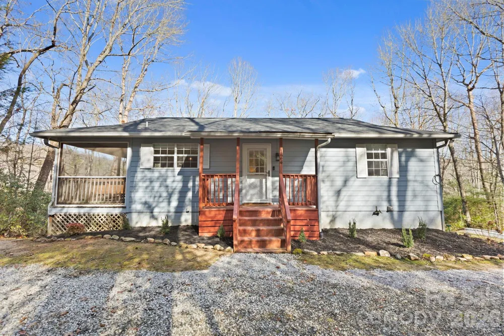124 Flat Creek Drive Lake Toxaway, NC 28747