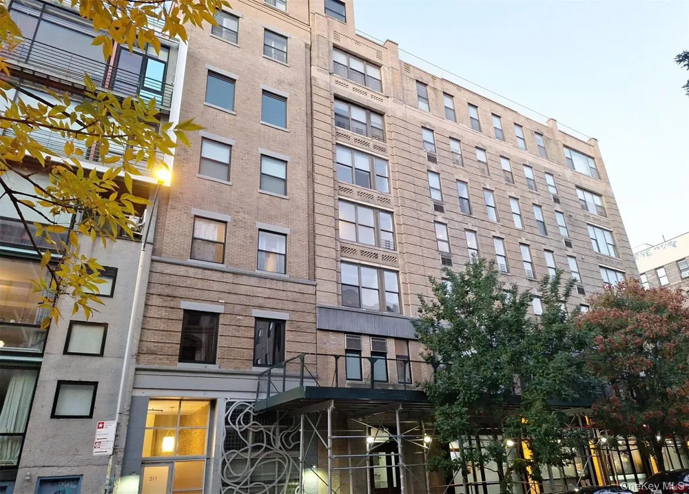 209 E 2nd Street #6 New York (Manhattan), NY 10009