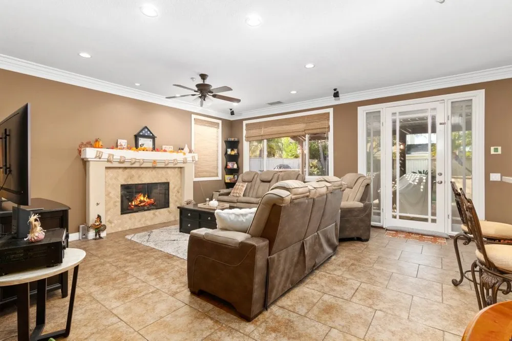 1857 Autumn Vista, CA 92084