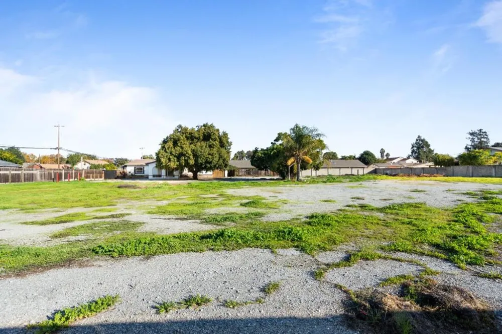 653 South Street Hollister, CA 95023