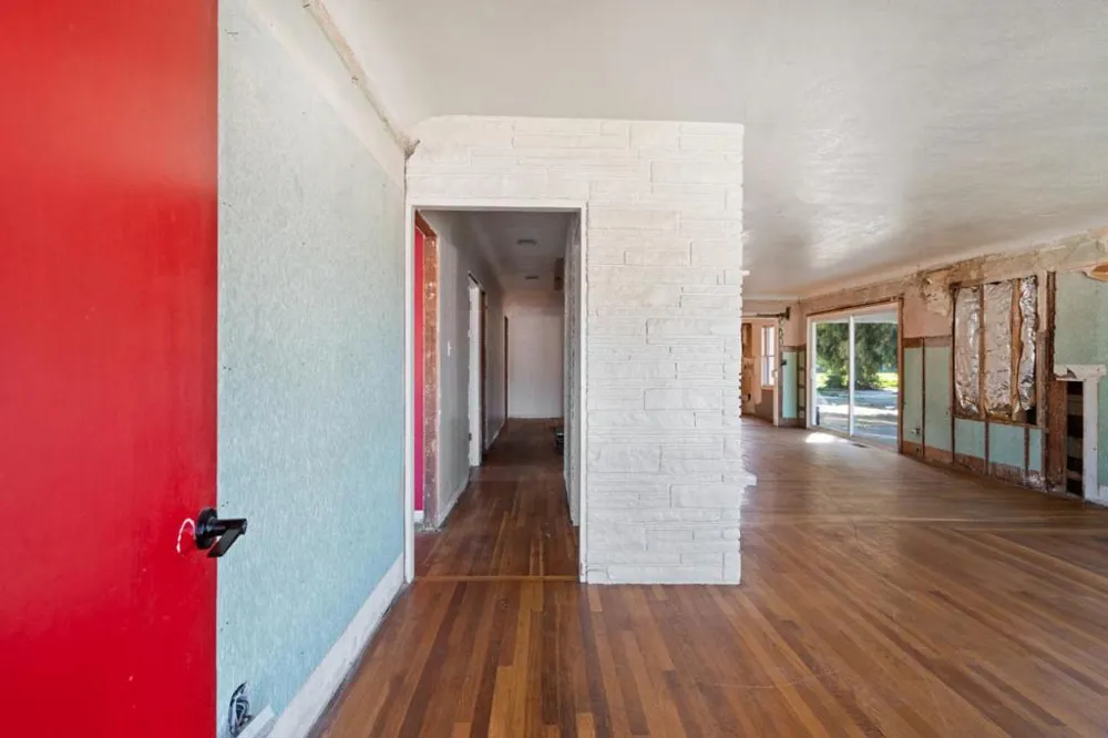 653 South Street Hollister, CA 95023