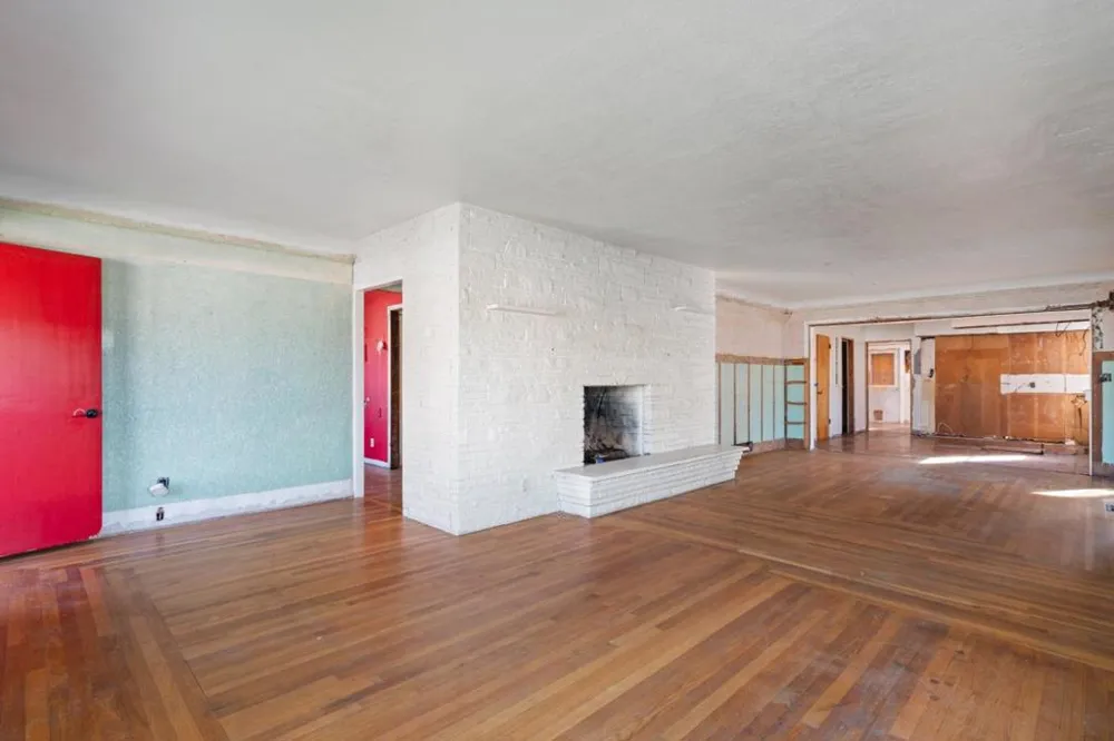 653 South Street Hollister, CA 95023