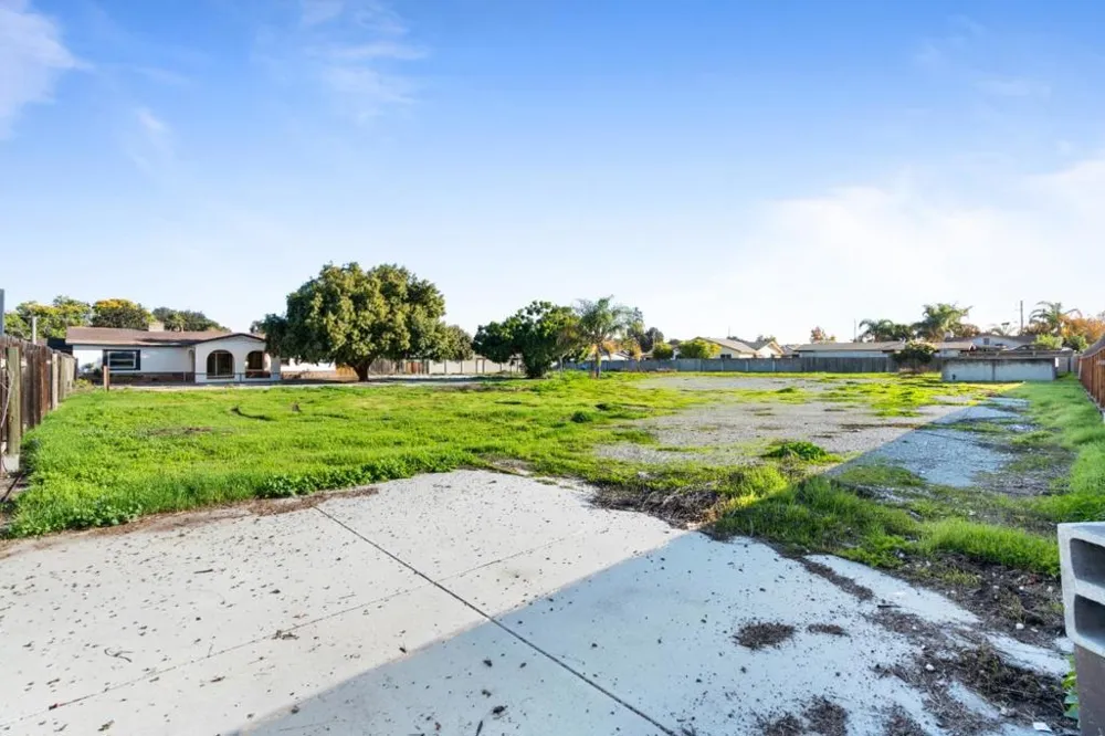 653 South Street Hollister, CA 95023