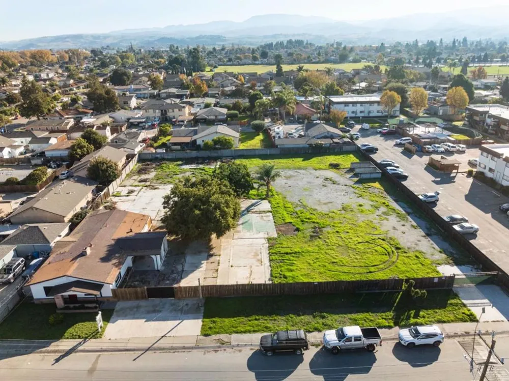 653 South Street Hollister, CA 95023
