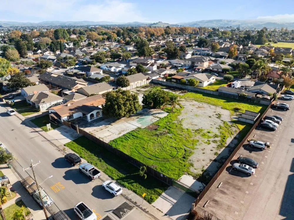 653 South Street Hollister, CA 95023