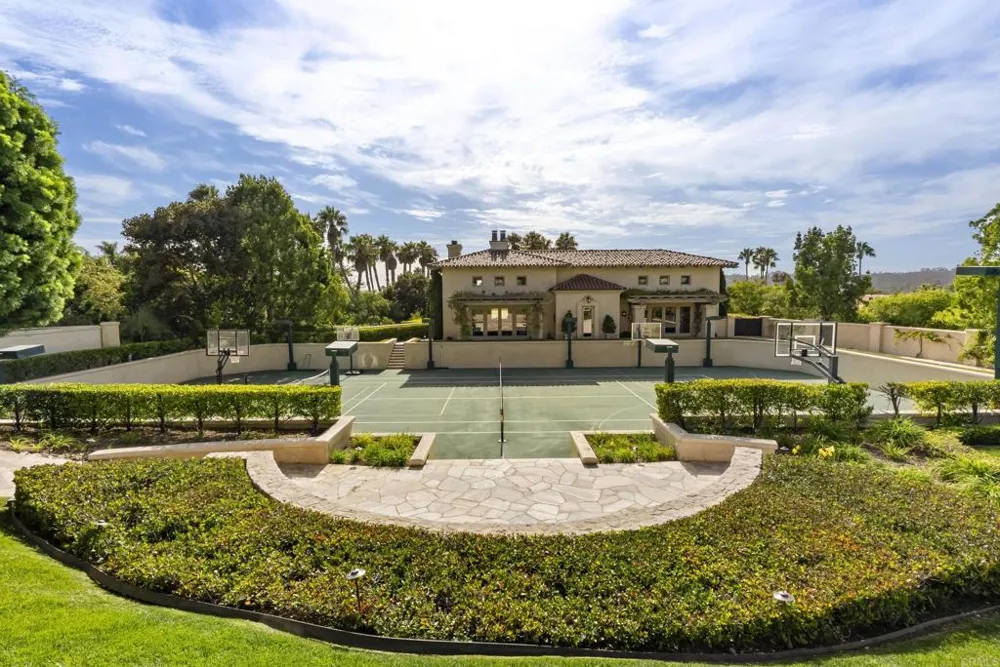 6853 Rancho Valencia Rd. Rancho Santa Fe, CA 92067