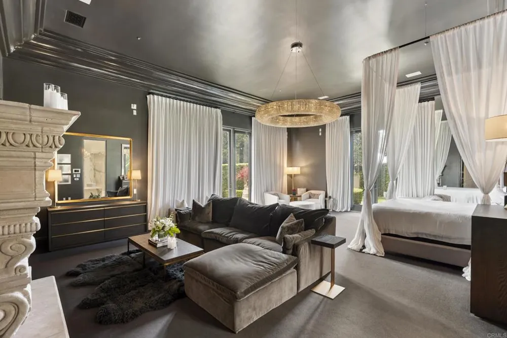 6853 Rancho Valencia Rd. Rancho Santa Fe, CA 92067