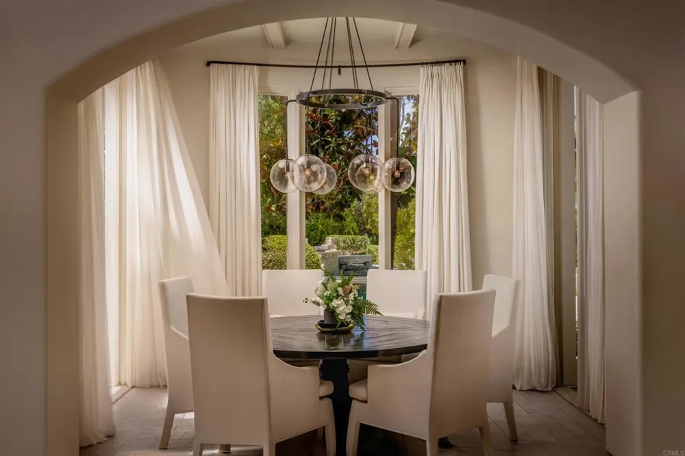 6853 Rancho Valencia Rd. Rancho Santa Fe, CA 92067