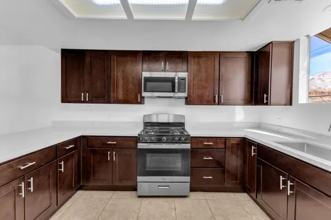 12735 Avenida Alta Loma