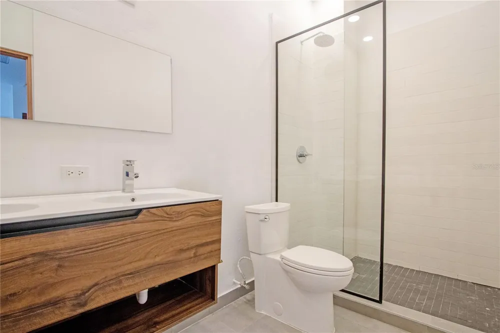 319 RECINTO SUR STREET #2 San Juan, PR 00901