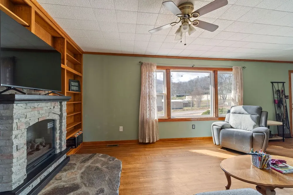 Claude Arnold Road Franklin, NC 28734