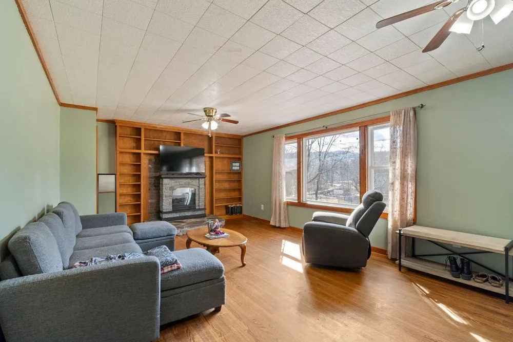 Claude Arnold Road Franklin, NC 28734