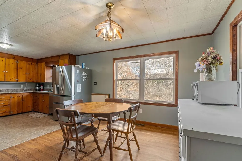 Claude Arnold Road Franklin, NC 28734