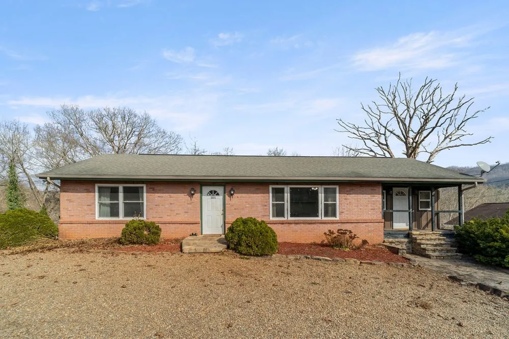 Claude Arnold Road Franklin, NC 28734