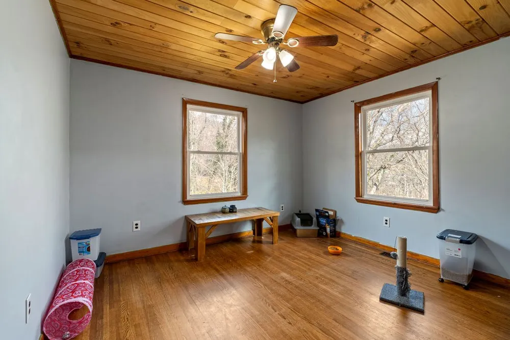 Claude Arnold Road Franklin, NC 28734