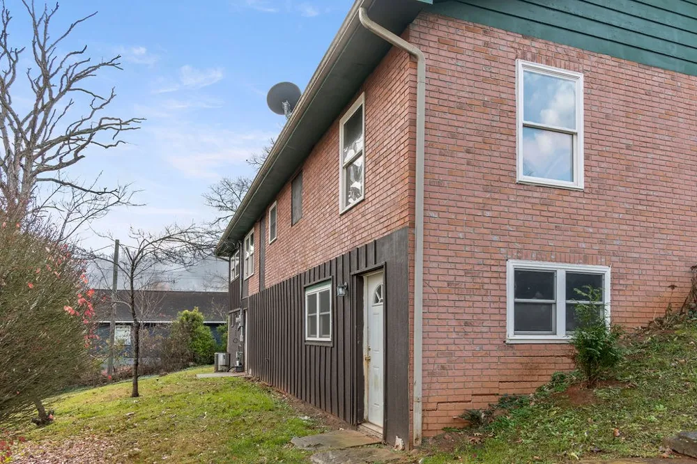 Claude Arnold Road Franklin, NC 28734