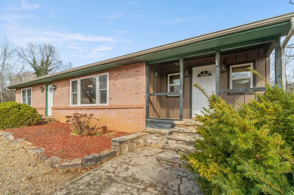 Claude Arnold Road Franklin, NC 28734