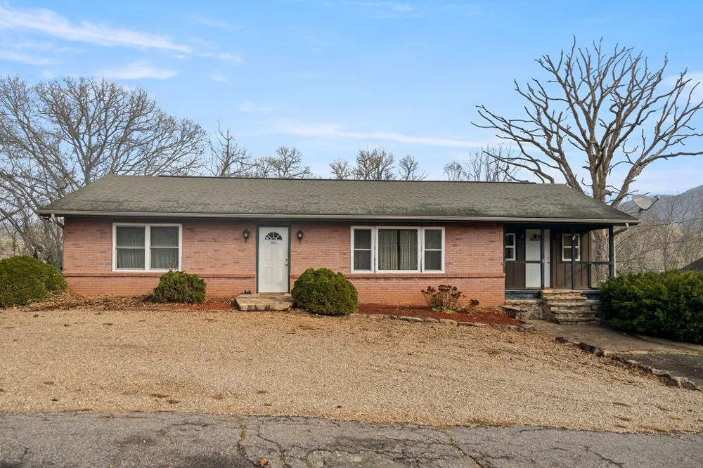Claude Arnold Road Franklin, NC 28734