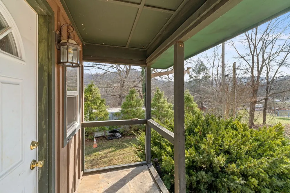 Claude Arnold Road Franklin, NC 28734