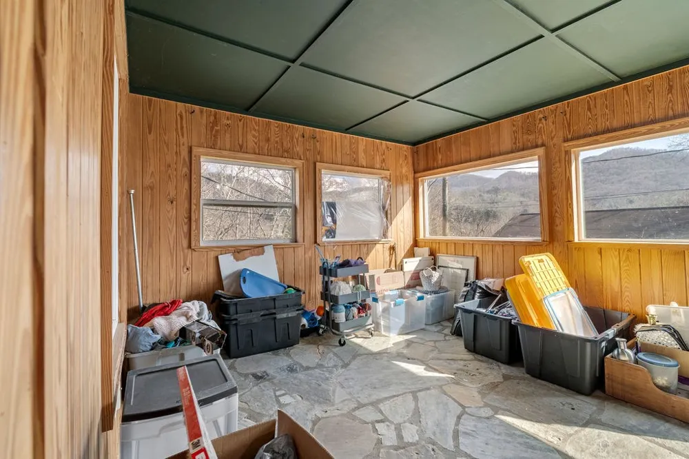 Claude Arnold Road Franklin, NC 28734