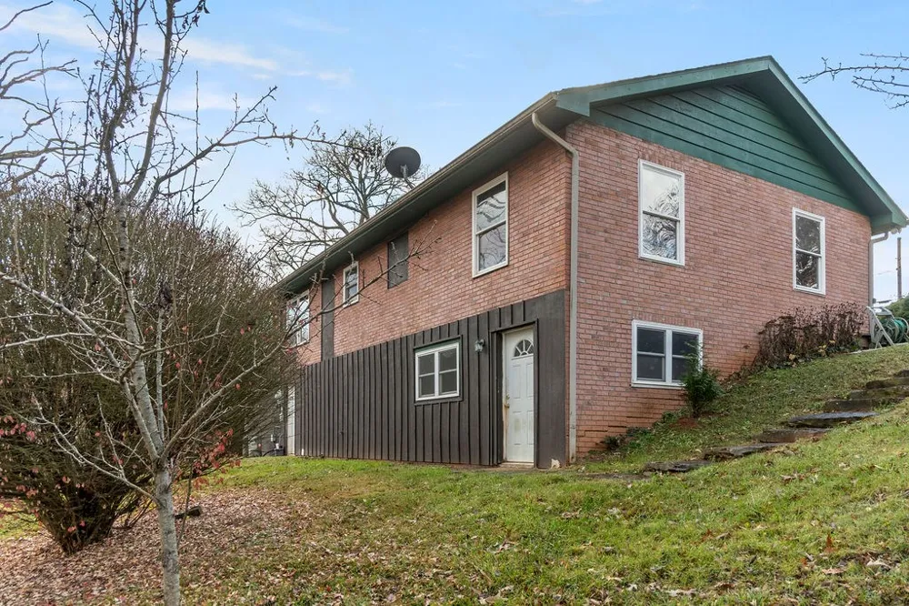 Claude Arnold Road Franklin, NC 28734