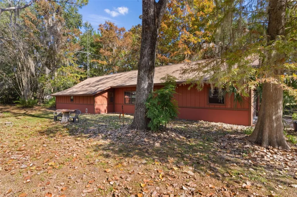 6250 & 5942 E C 478 Center Hill, FL 33514
