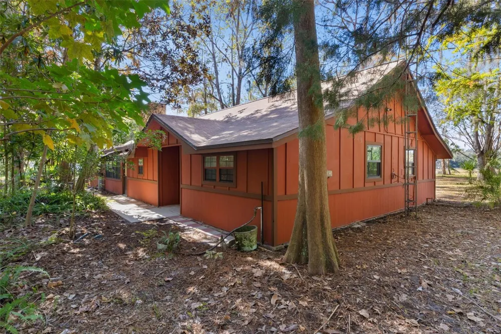 6250 & 5942 E C 478 Center Hill, FL 33514