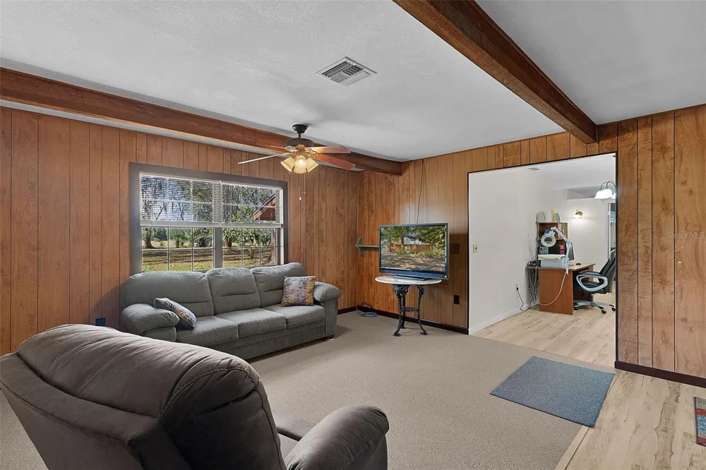 6250 & 5942 E C 478 Center Hill, FL 33514