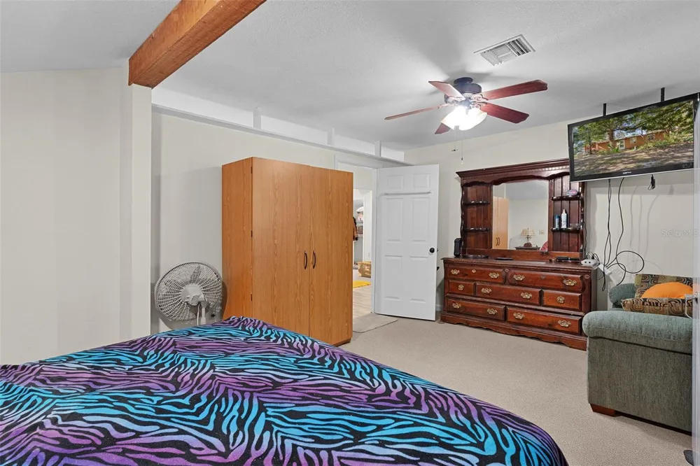 6250 & 5942 E C 478 Center Hill, FL 33514