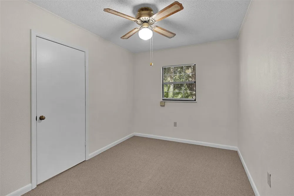6250 & 5942 E C 478 Center Hill, FL 33514