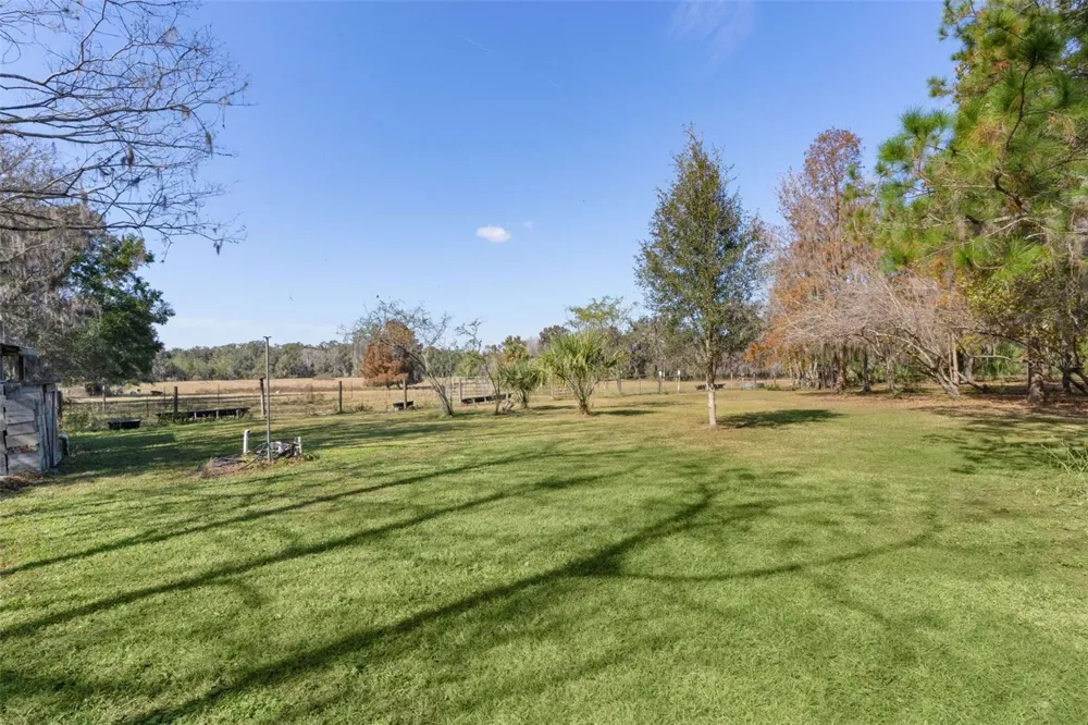 6250 & 5942 E C 478 Center Hill, FL 33514